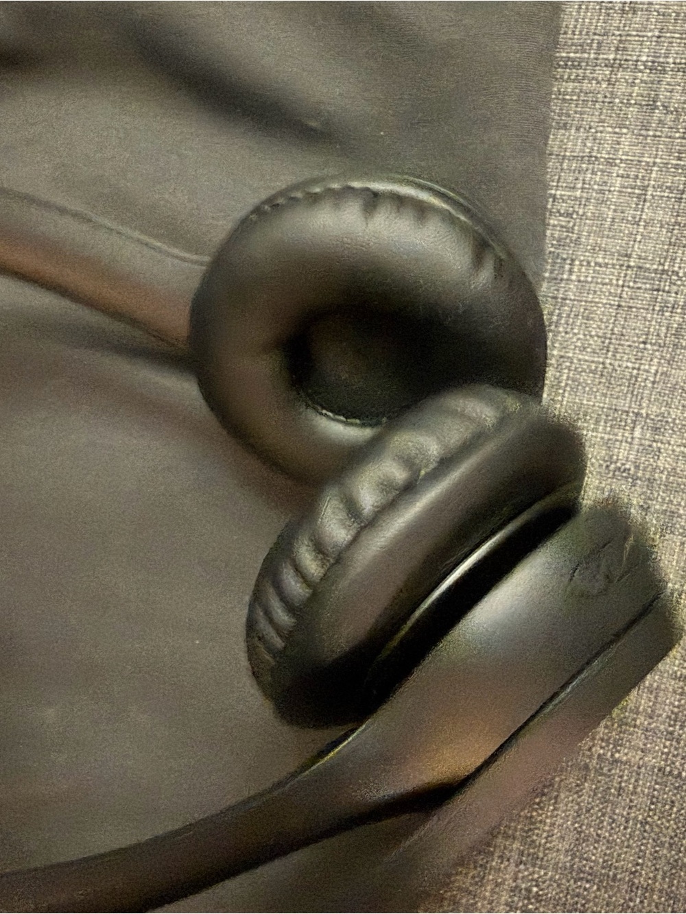 Brand New Logitech Wireless Over-Ear Headset w/ Microphone USB-C Charging Cable - Picture 7 of 9